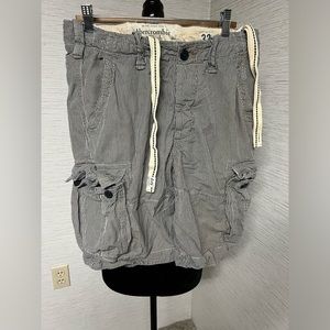 Men’s Abercrombie & Fitch Men’s striped cargo shorts - size 32